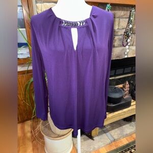 LIZ CLAIBORNE CAREER BLOYSE SIZE LARGE PURPLE NOTCHED CHEST WITH EMBELLISHMENTS